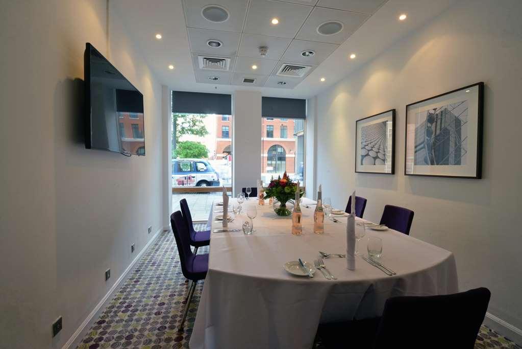 Hilton Garden Inn Birmingham Brindley Place Restaurace fotografie