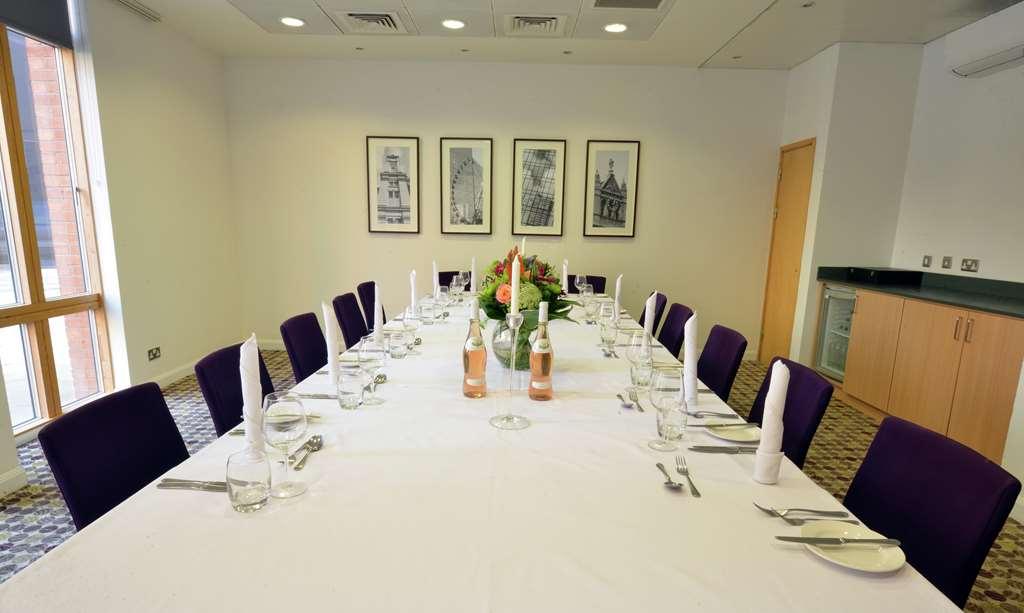 Hilton Garden Inn Birmingham Brindley Place Restaurace fotografie